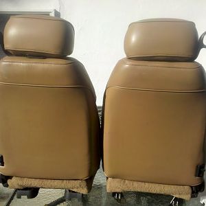 seats 1